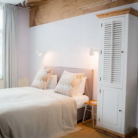 Hotell Stadsvilla Mozaic 4*